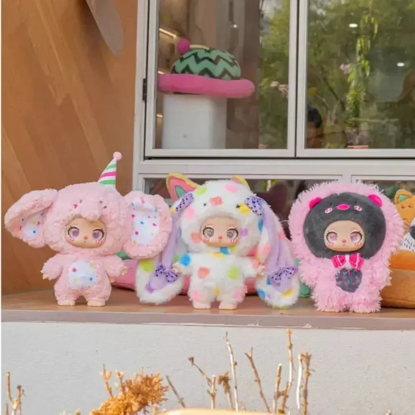 Liila's Zoo 600% Cat Mystery Box