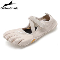 GallonShark Adult Non-Slip Closed-Toe Five-Finger Shoes, Supportive Barefoot Shoes for Yoga, Pilates & Home Exercise Sessions - Bear Hugs