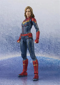 Legends Series Captain Marvel Action Figure (15 cm)