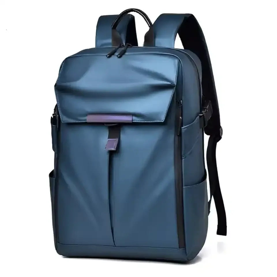 حقيبة ظهر أنيقة جاهزة لركوب الدراجات النارية 