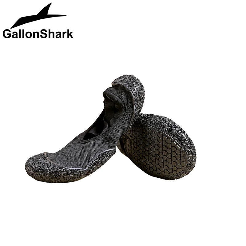 GallonShark AquaKnit Prism Sculpted Amphibious Sock Shoes - Bear Hugs