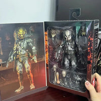 Ultimate Elder Predator Action Figure (18 cm)