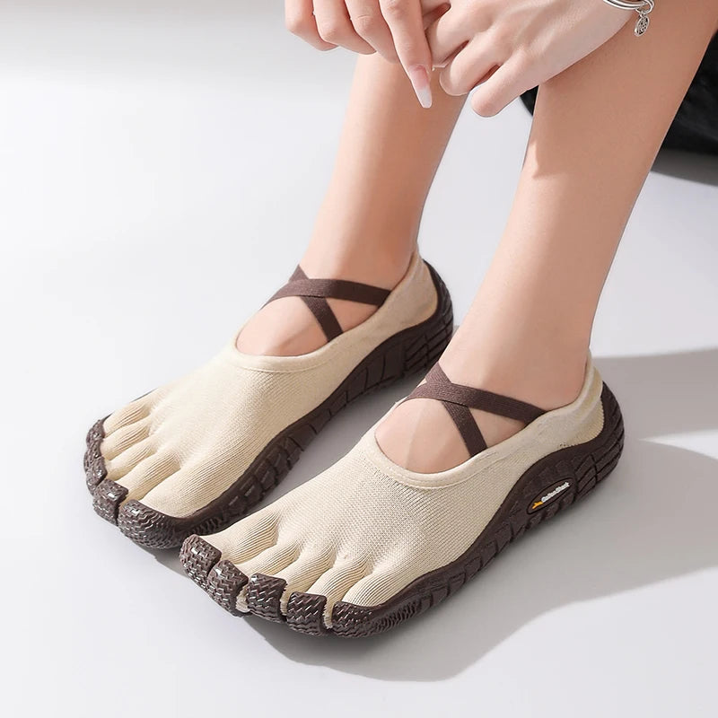 Gallonshark lace up five finger split toe shoes, anti slip, silent, soft soled, indoor sports, fitness, yoga, skipping rope, dee - Bear Hugs