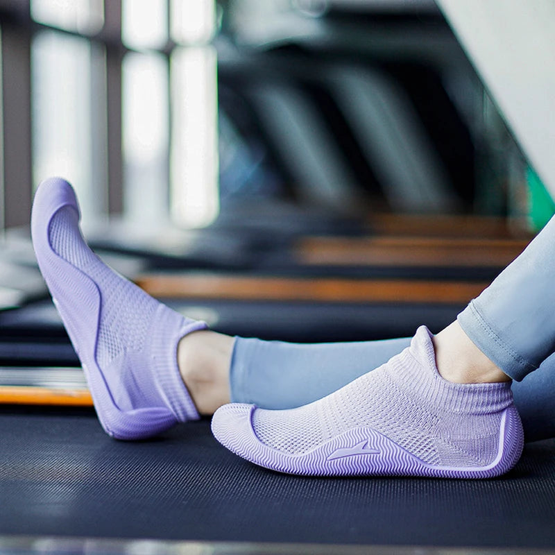Gallon Shark Barefoot Shoes Socks Shoes Beach Shoes Fitness Shoes Yoga Shoes Driving Shoes Sports Shoes Thin Soles Casual Shoes - Bear Hugs