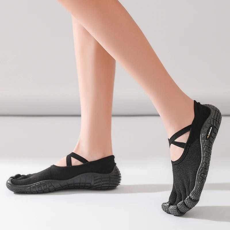 Gallonshark lace up five finger split toe shoes, anti slip, silent, soft soled, indoor sports, fitness, yoga, skipping rope, dee - Bear Hugs