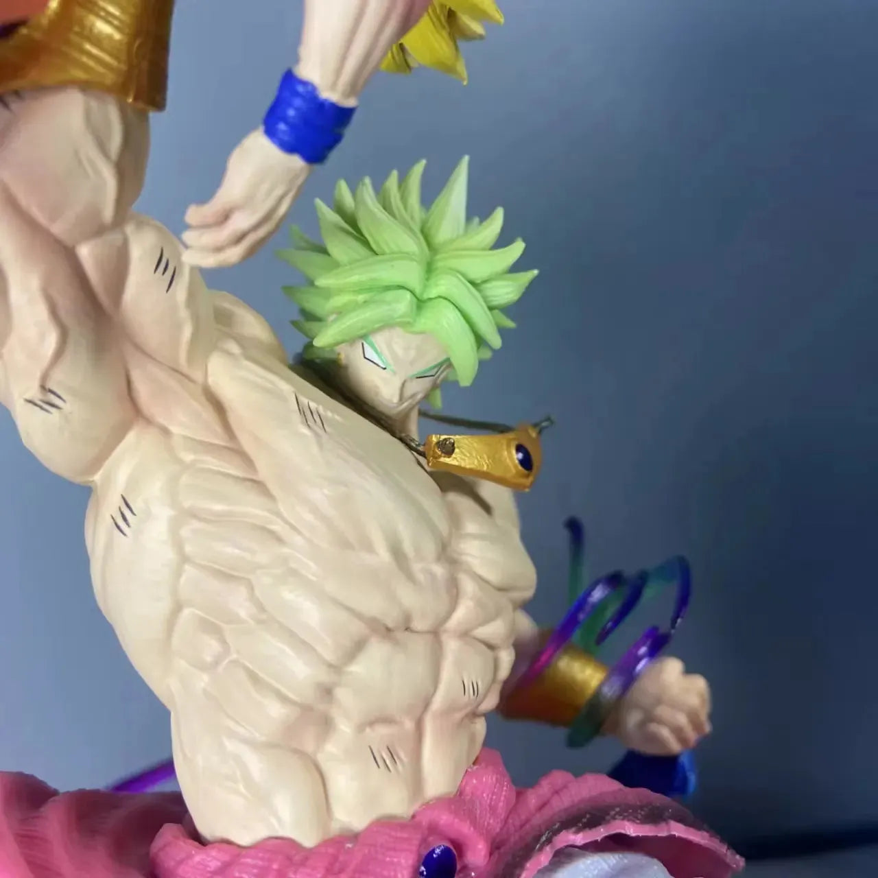 Broly vs Goku Action Figurine (28cm)