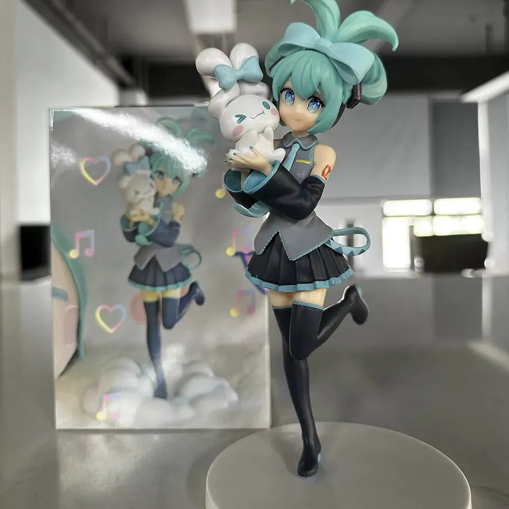 Hatsune Miku X Cinnamoroll Figurine (17CM)