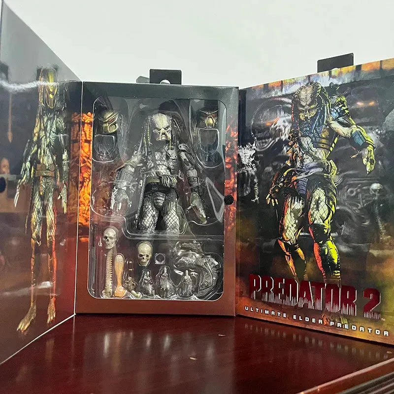 Ultimate Elder Predator Action Figure (18 cm)