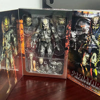 Ultimate Elder Predator Action Figure (18 cm)