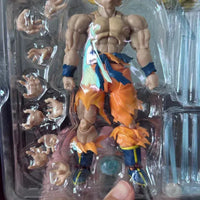 S.H.Figuarts Dragon Ball Z War-Damaged Goku Action Figure (18 cm)