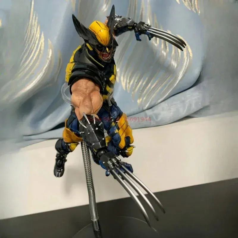 PLAY ARTS Kai Wolverine Action Figure (26 cm)