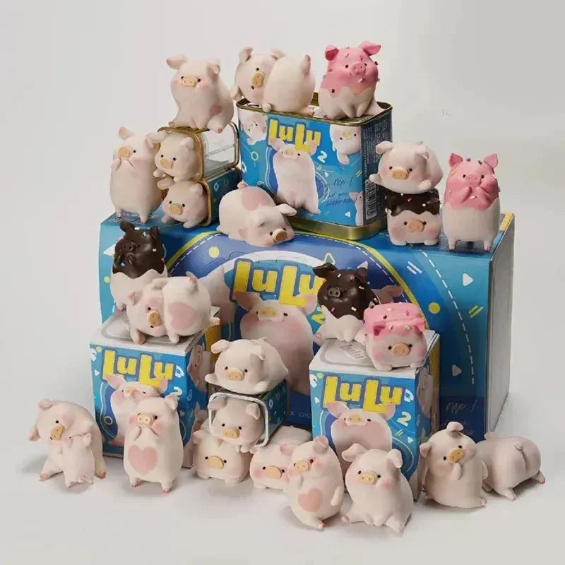 Lulu The Pig Generation 2 Canned Pig Blind Box - Bear Hugs
