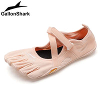 GallonShark Adult Non-Slip Closed-Toe Five-Finger Shoes, Supportive Barefoot Shoes for Yoga, Pilates & Home Exercise Sessions - Bear Hugs