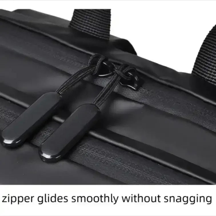 حقيبة ظهر أنيقة جاهزة لركوب الدراجات النارية 