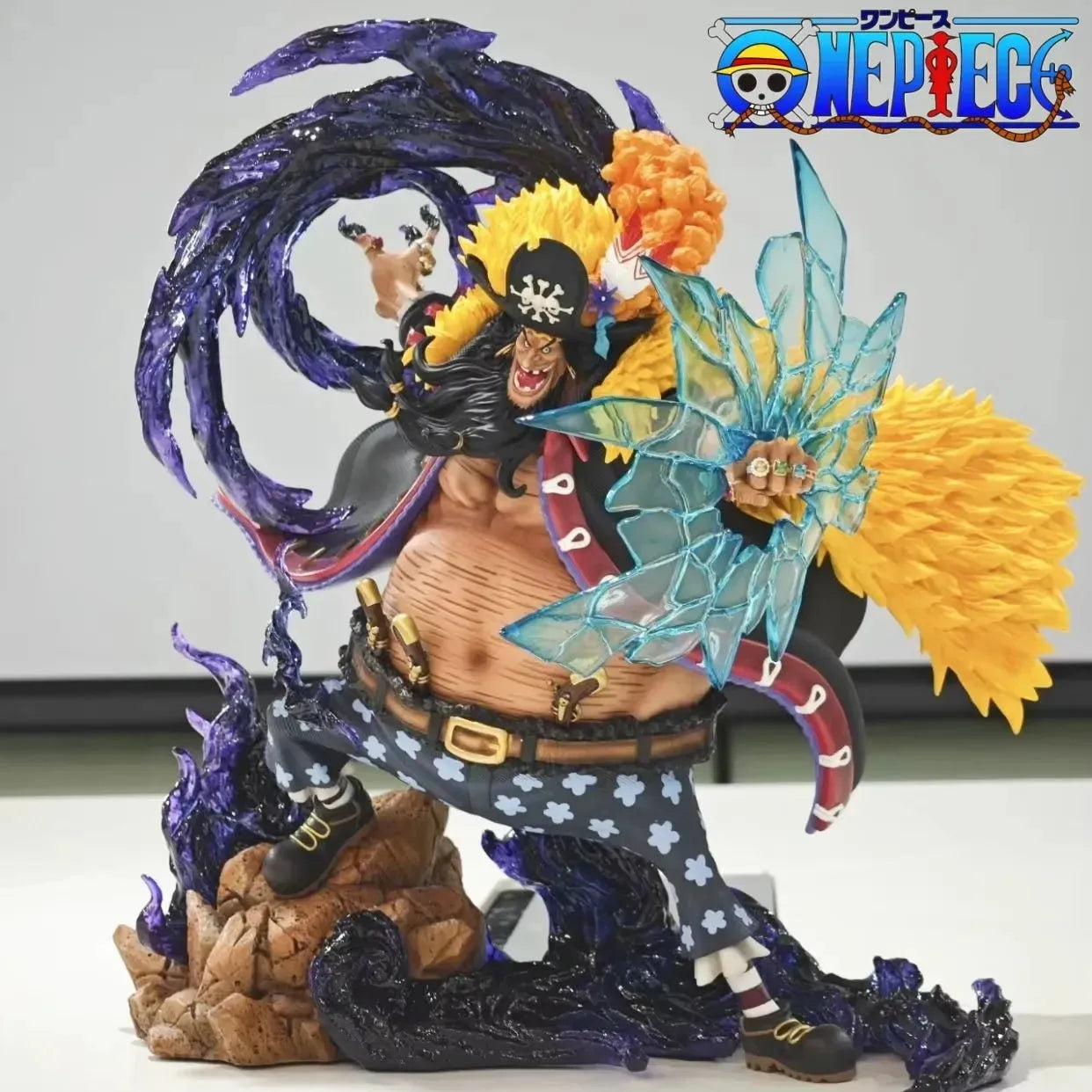 One Piece Anime Black Beard Figurine (22 cm)