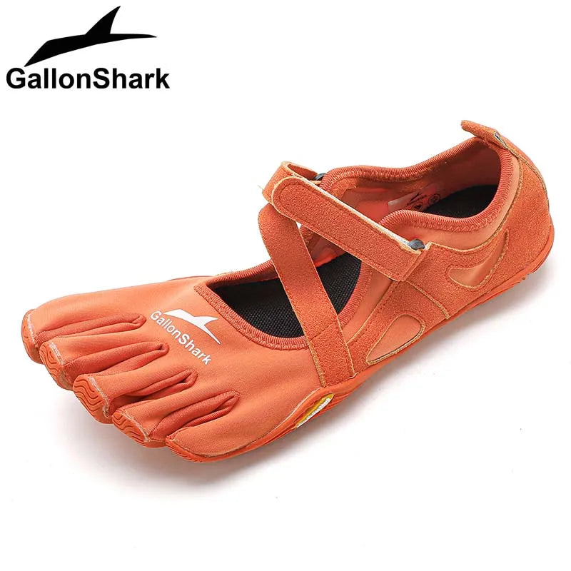 GallonShark Adult Non-Slip Closed-Toe Five-Finger Shoes, Supportive Barefoot Shoes for Yoga, Pilates & Home Exercise Sessions - Bear Hugs