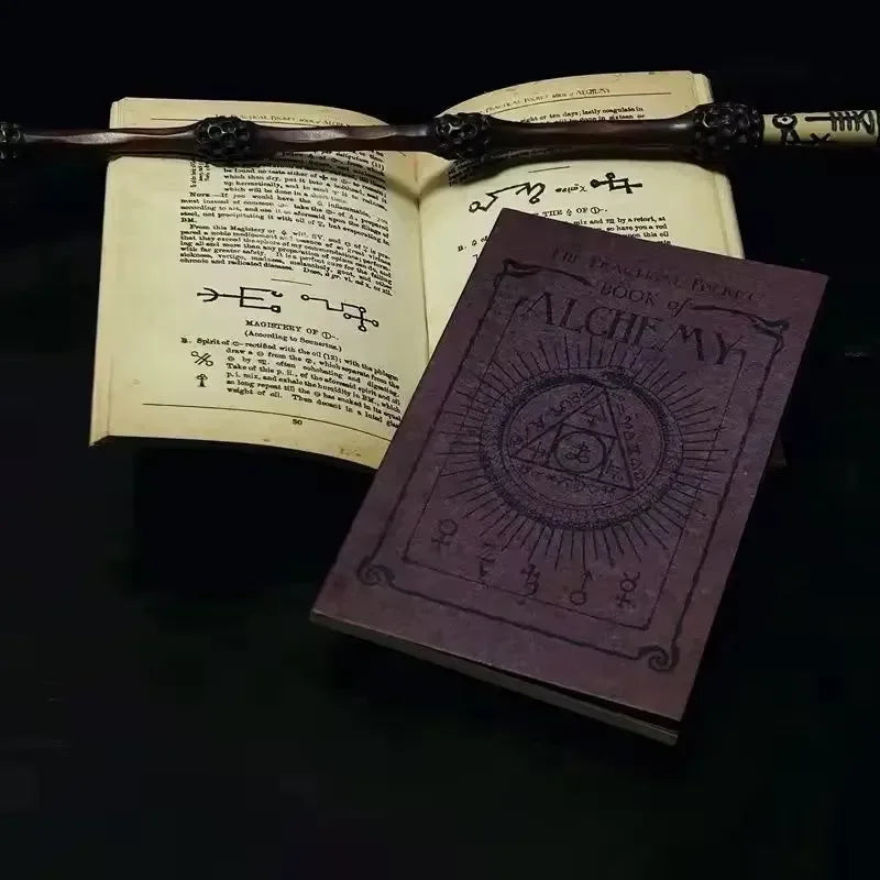 أرشيفات سحرية - ألبوم قصاصات هوجورتس العتيق 