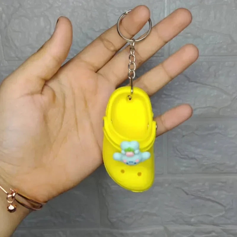 Sanliou Pocket Paws Crocs Keychain
