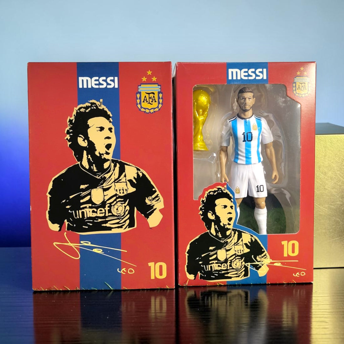 World Football GOAT Legends with Trophy Figure (20 cm)