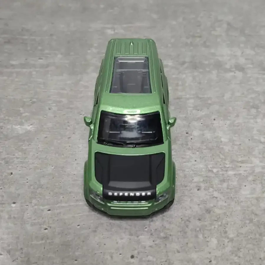 Rugged Defender 1:36 Scale Pull-back Car