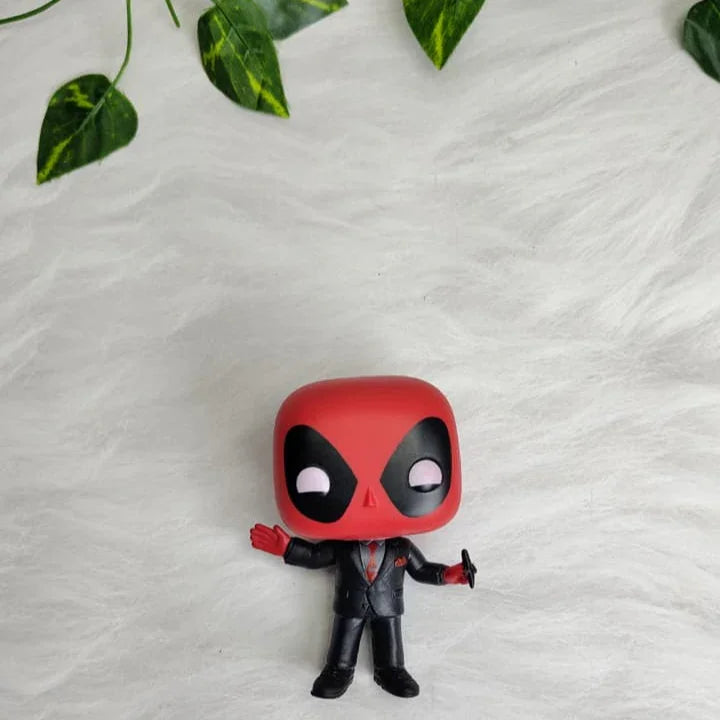 POP Style Deadpool vs Wolverine Figurines