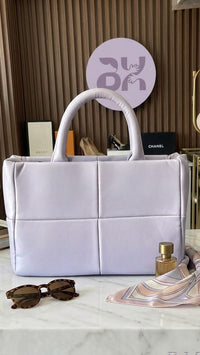 Quiet Luxury Minimalist Leather Handbag
