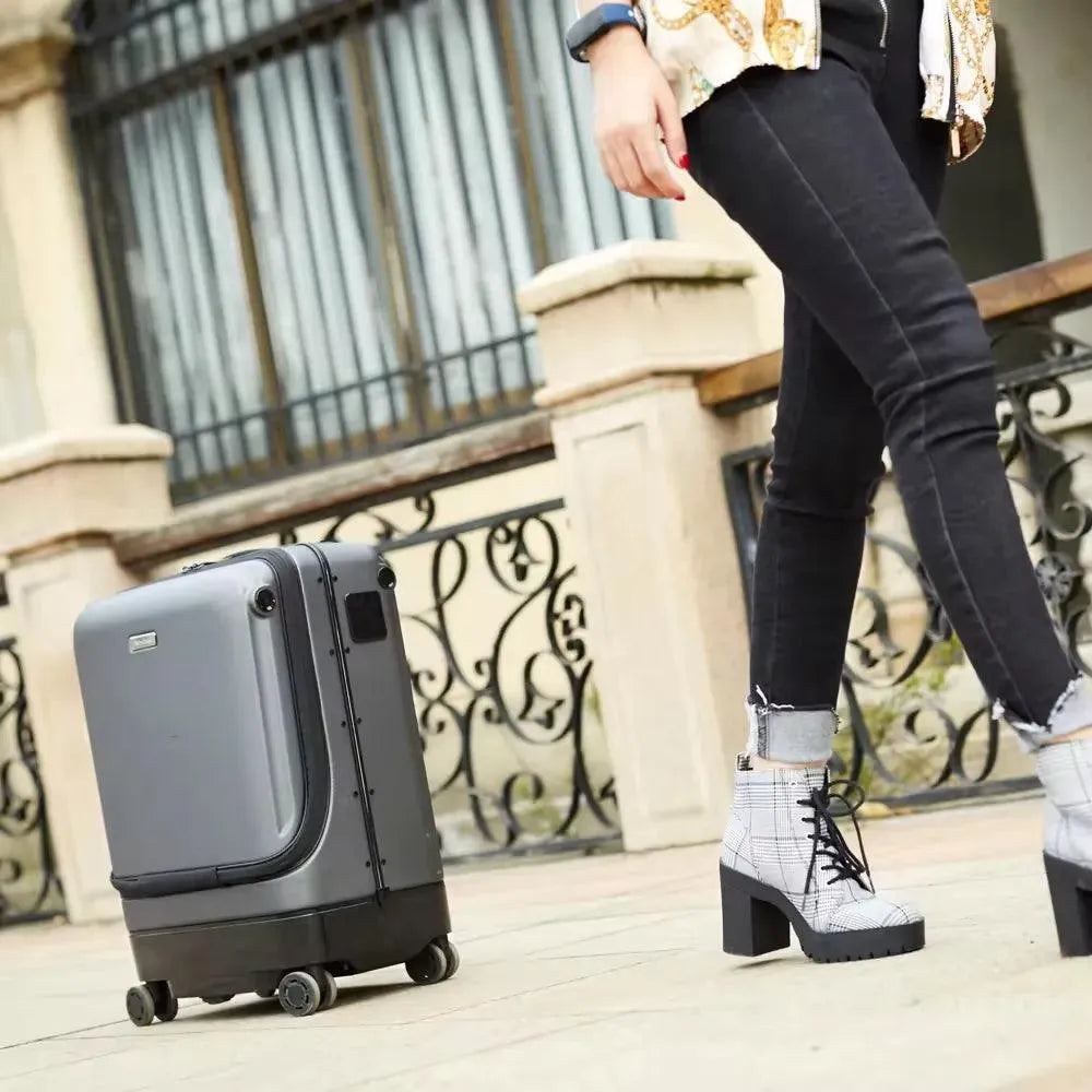 Airwheel SR5 Smart Follow Luggage - Bear Hugs