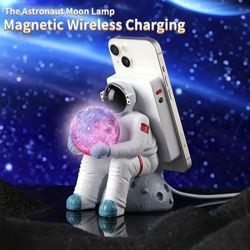 Astronaut Moon Lamp Magnetic Wireless Charger - Bear Hugs