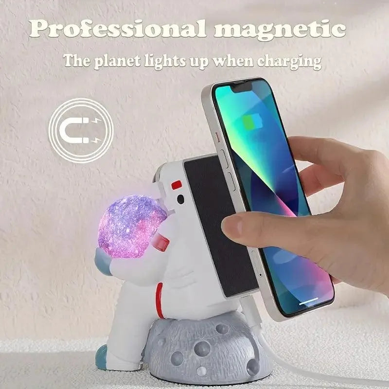 Astronaut Moon Lamp Magnetic Wireless Charger - Bear Hugs