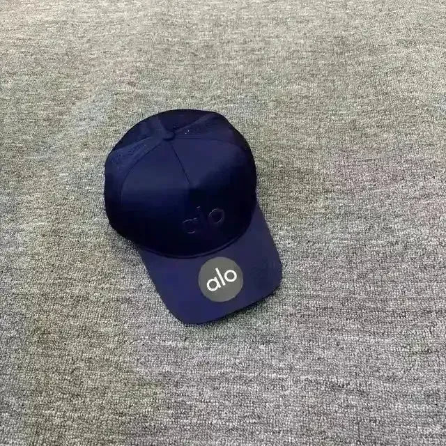 Alo Sun Protect Outdoor Cap - Bear Hugs