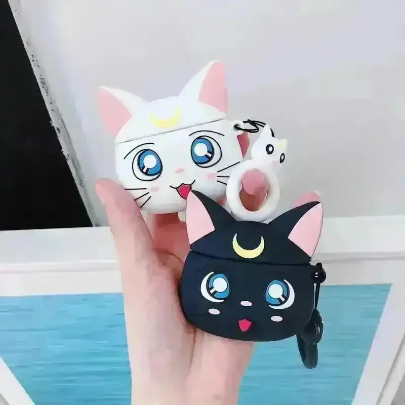 B&W Cat Case (For Airpods) - Bear Hugs