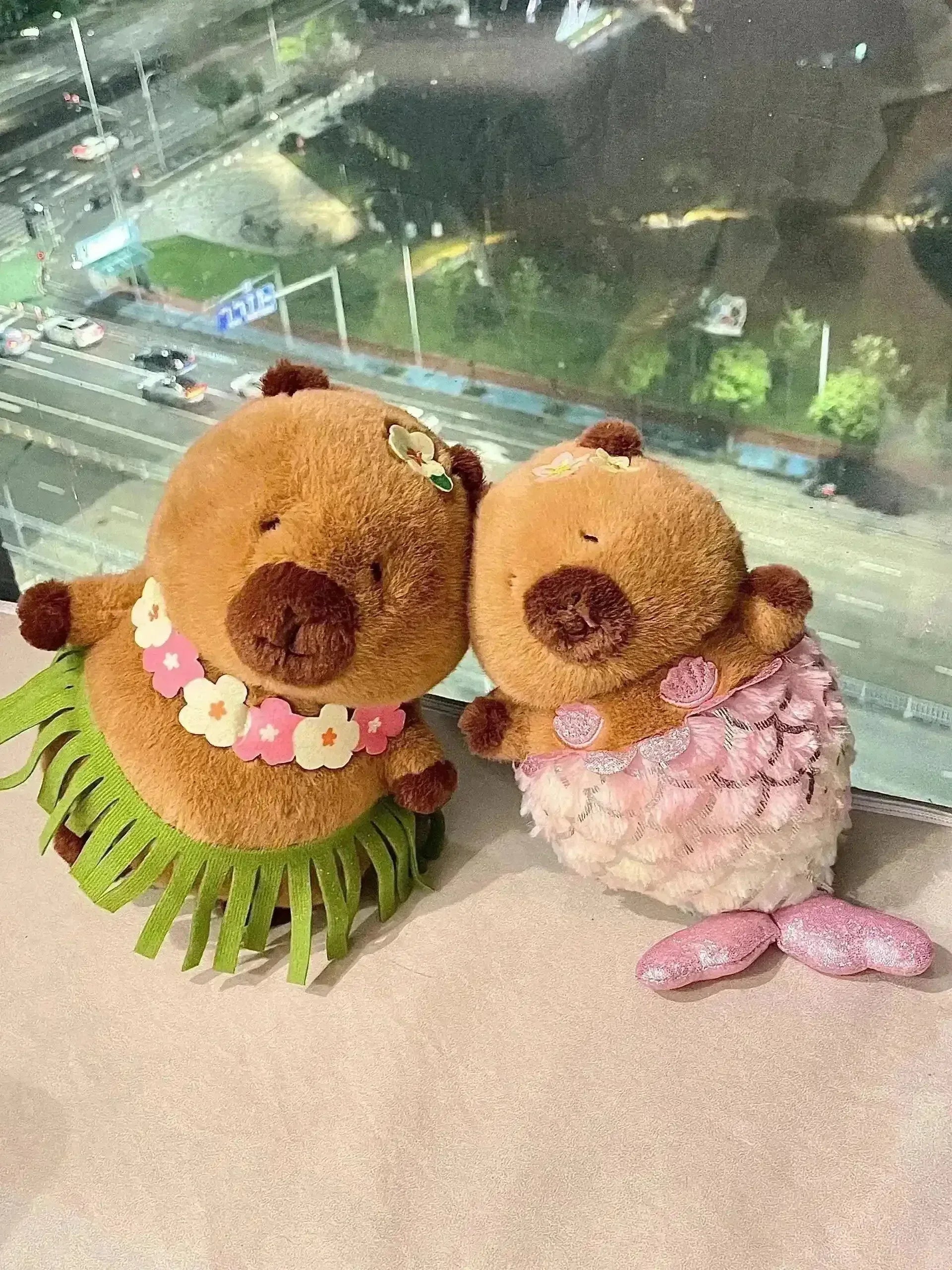Beachbum Capybara Plush Toy - Bear Hugs