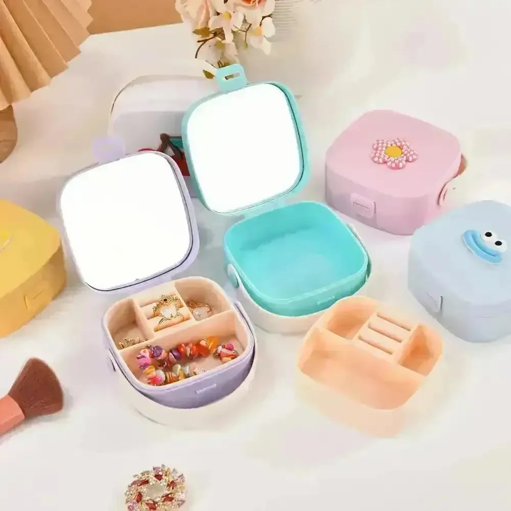 Blossom Berry Silicon Makeup Box - Bear Hugs