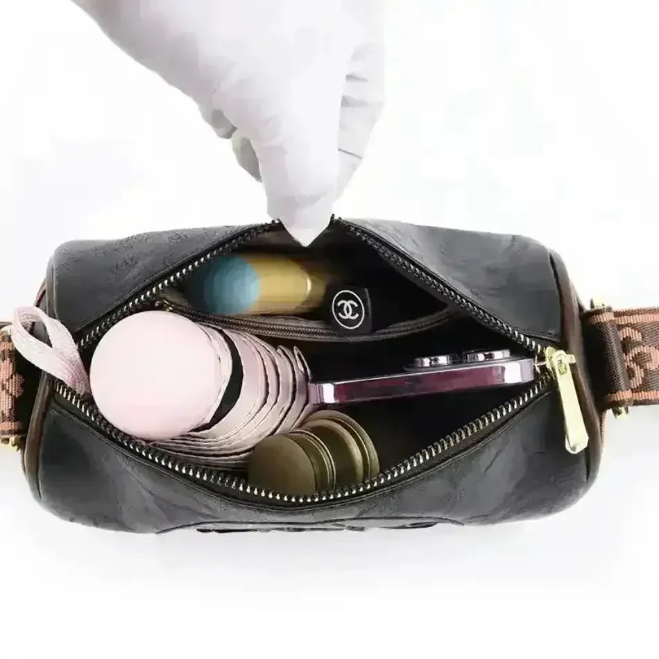 Casual Retro Soft Leather Handbag - Bear Hugs