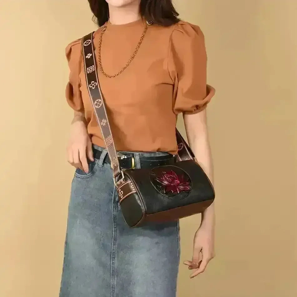 Casual Retro Soft Leather Handbag - Bear Hugs