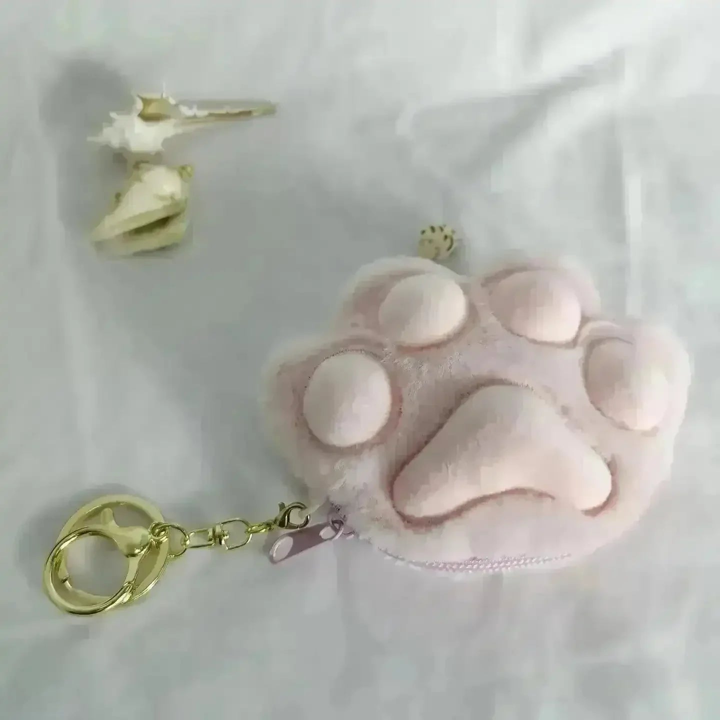 Cat Paw Coin Pouch Keychain - Bear Hugs