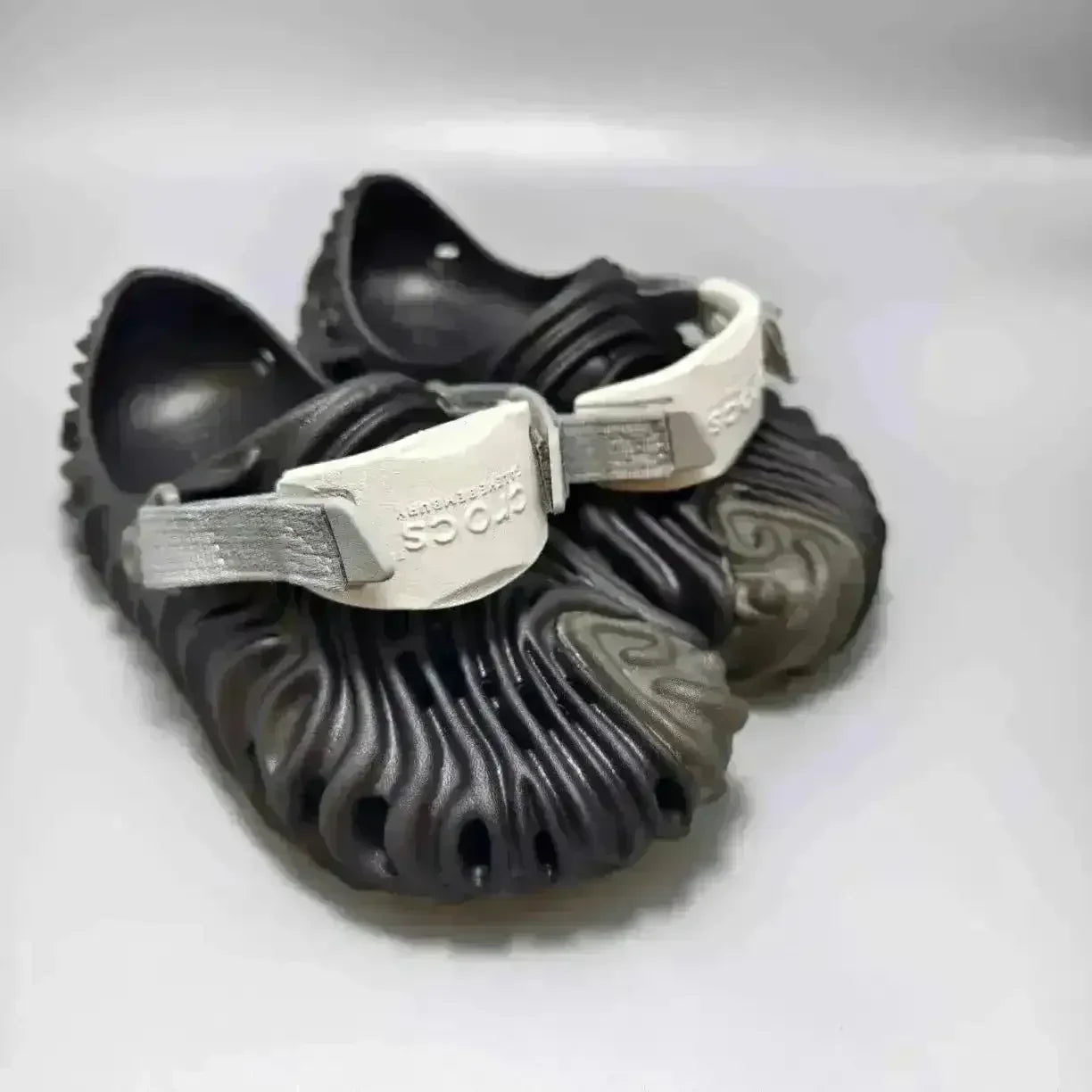 Cross Tidal Weave Sandals - Bear Hugs