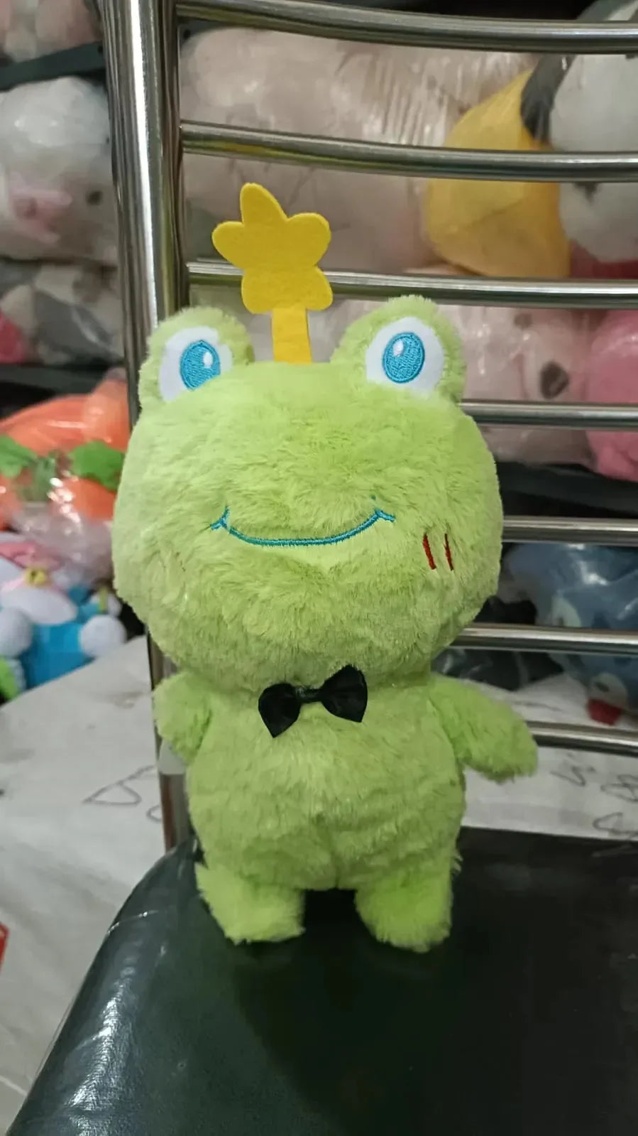 Crown Prince Croak Plush (25 cm) - Bear Hugs