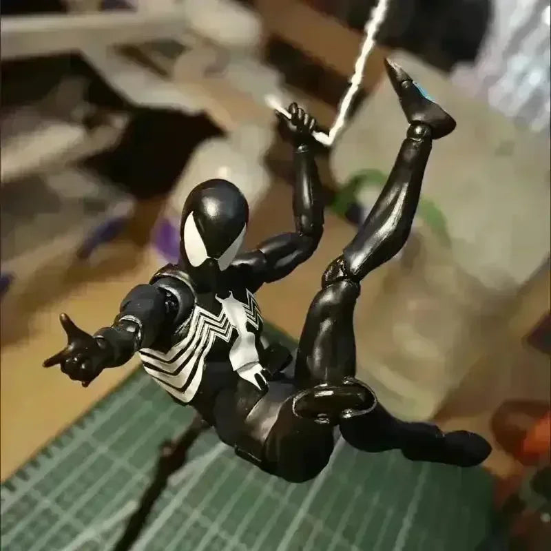 Mafex No. 147 Spiderman Venom Suit Figurine (15 cm)