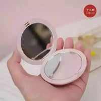D Luxe Designer Portable Makeup Mirror - Bear Hugs