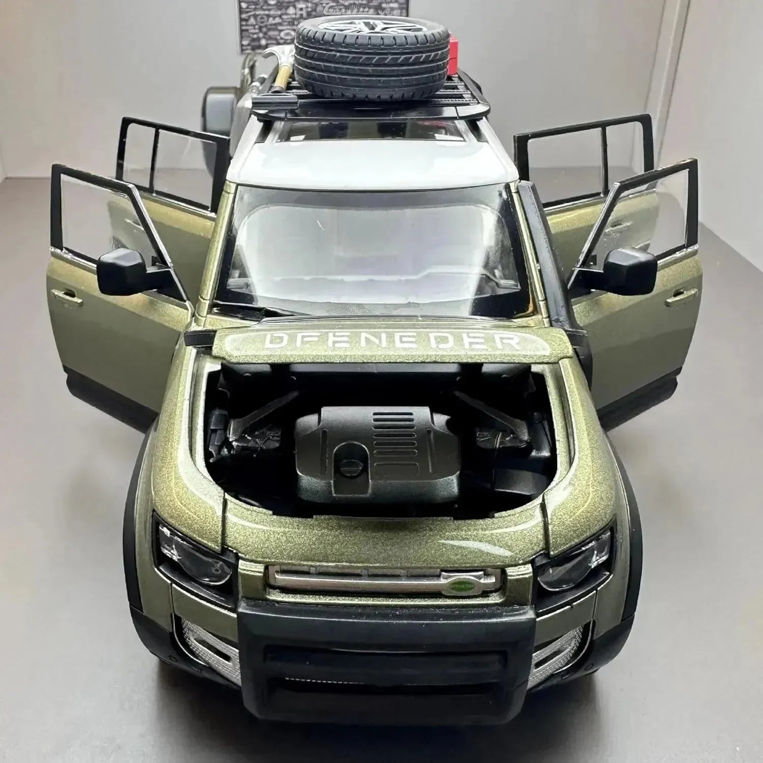 Diecast Resembling Defender Toy Car (1:22 Scale) - Bear Hugs