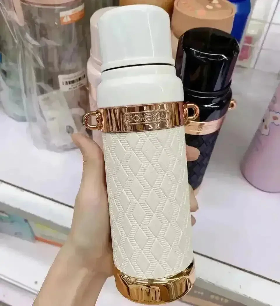 Dongxia Luxury Strap Bottle (350 ml) - Bear Hugs