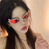 Donquixote Crimson Grin Sunglasses - Bear Hugs