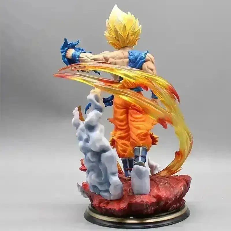 Dragon Ball Z Super Saiyan Son Goku Action Figurine (27 cm) - Bear Hugs