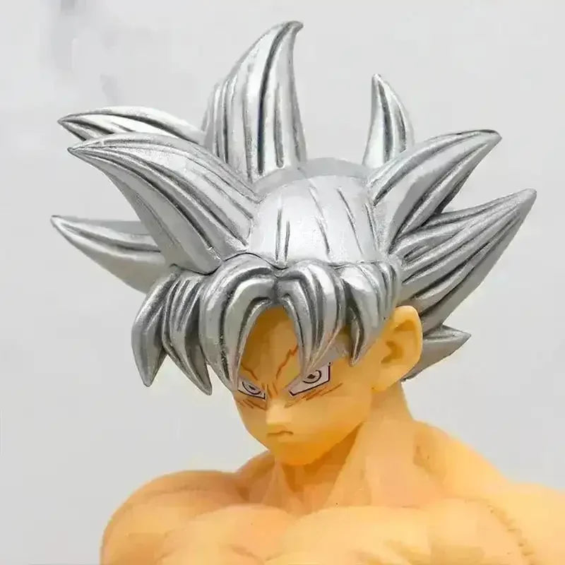 Dragon Ball Z Ultra Instinct Goku Figurine (30 cm) - Bear Hugs