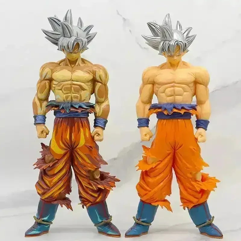 Dragon Ball Z Ultra Instinct Goku Figurine (30 cm) - Bear Hugs