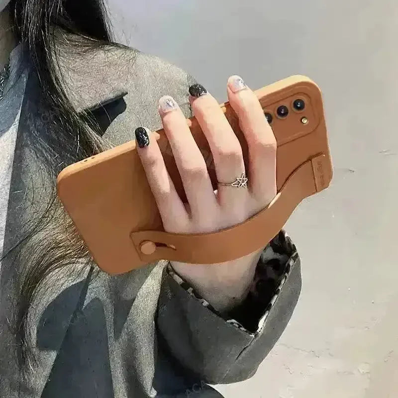 Dynamic Hand Band Silicone Case (For Samsung) - Bear Hugs