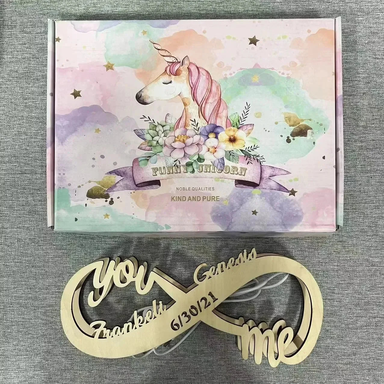 Eternal Infinity Personalised Couple Light - Bear Hugs