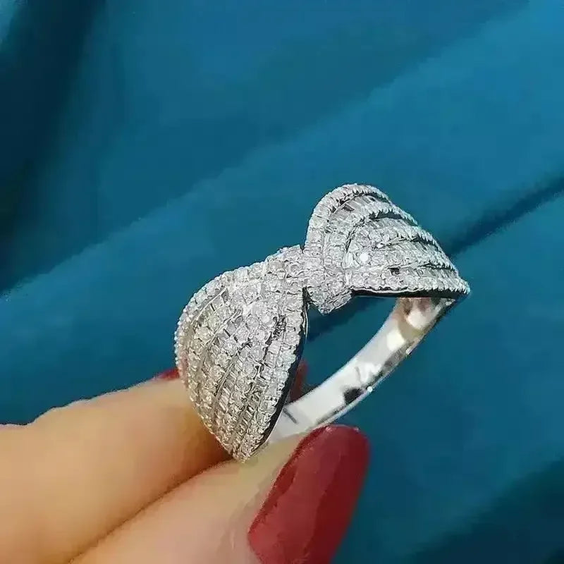 Exquisite Bow Zirconia Ring - Bear Hugs