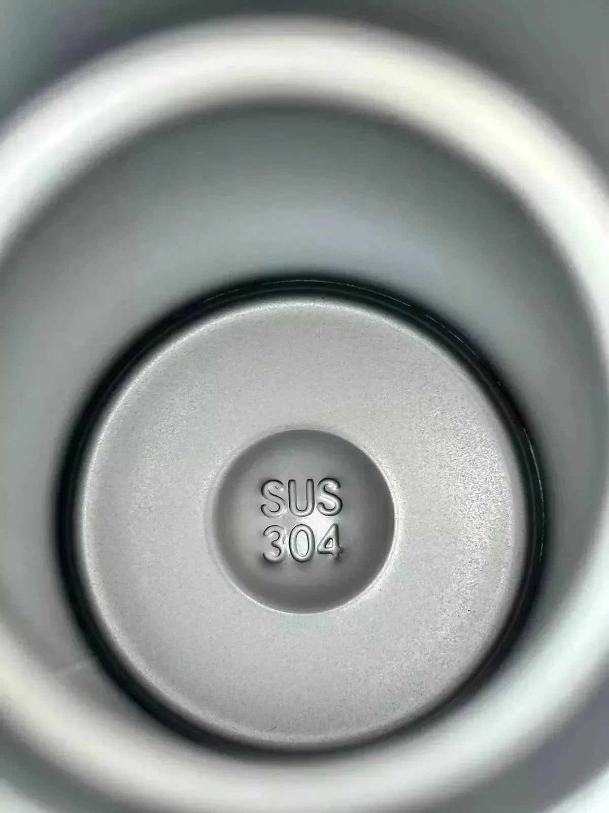 Gilded Grandeur Big V Bottle (500 ml) - Bear Hugs